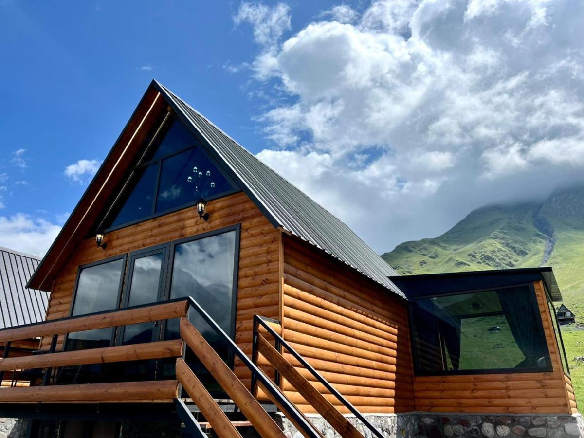 Kazbegi Inn Cottages Eksteriør bilde