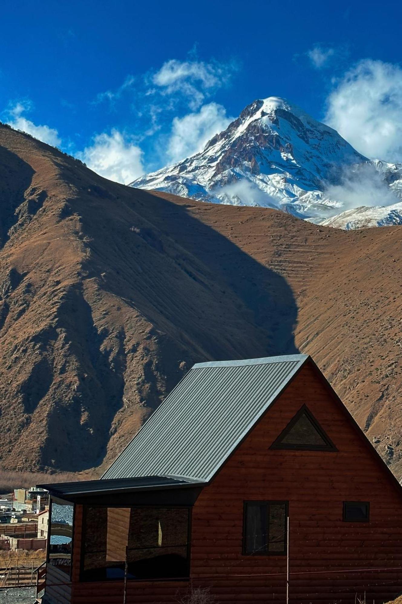 Kazbegi Inn Cottages Eksteriør bilde