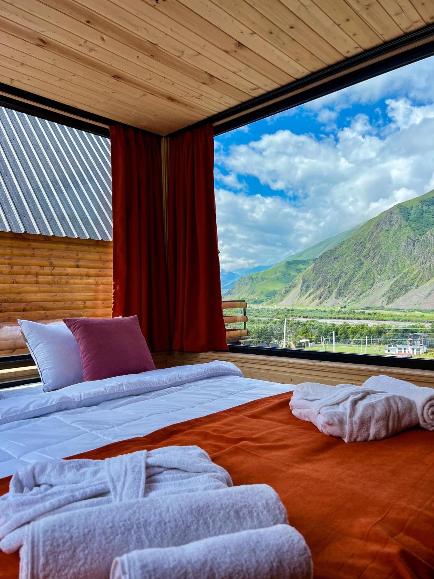 Kazbegi Inn Cottages Eksteriør bilde
