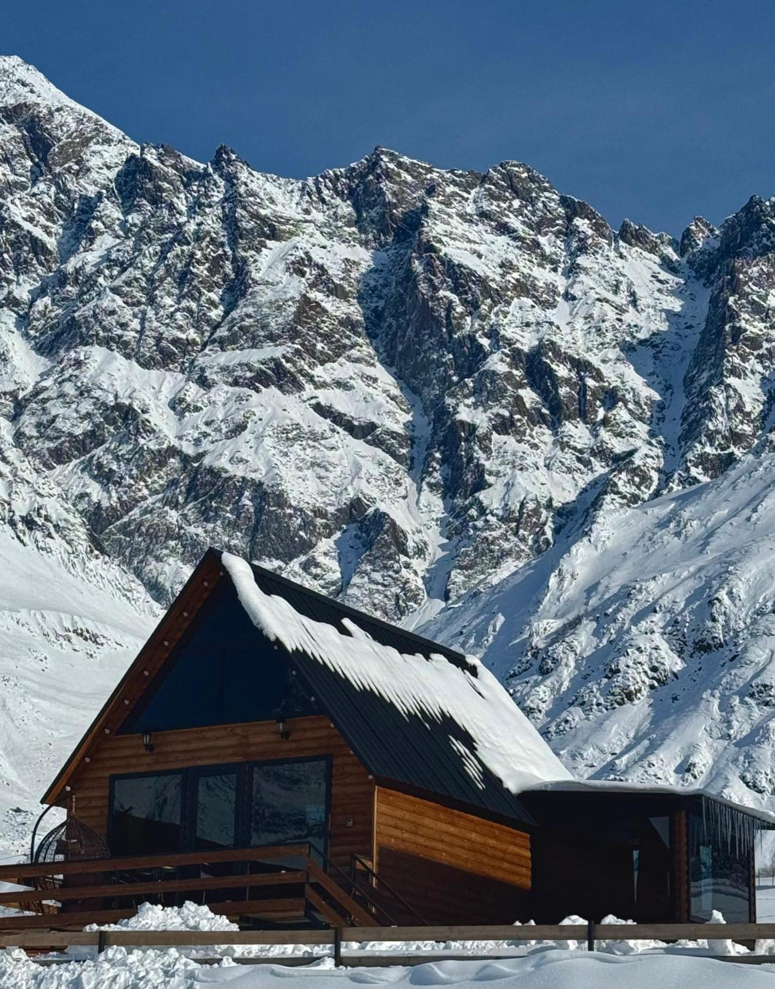 Kazbegi Inn Cottages Eksteriør bilde